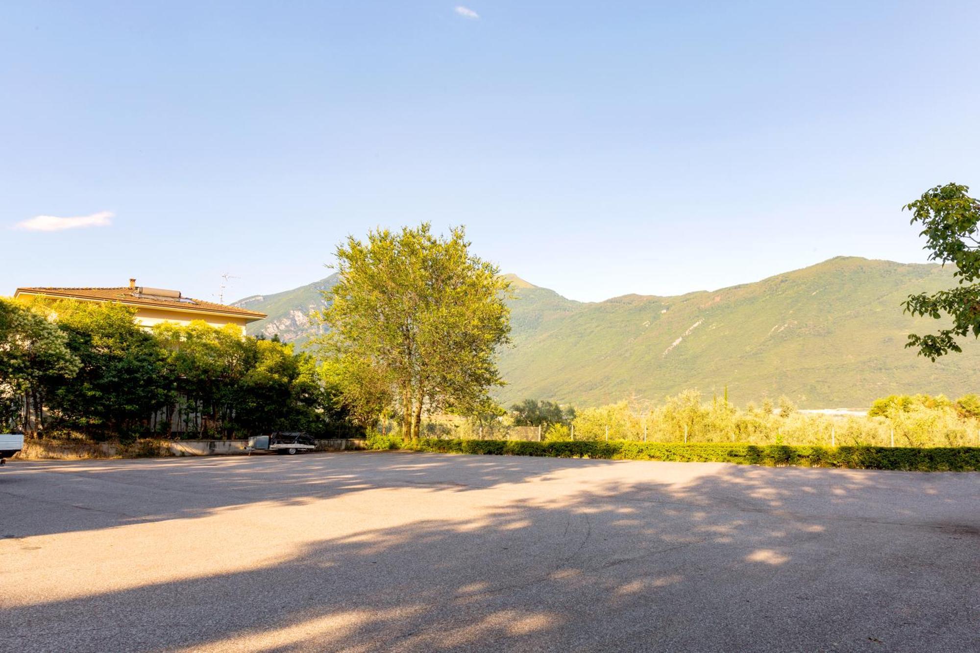Appartamento Campagnola Piano Terra Con Giardino Privato Eksteriør billede